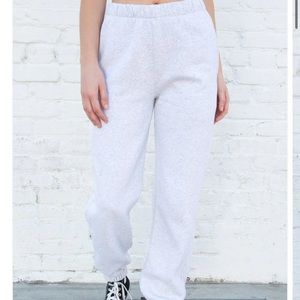 Brandy Melville Rosa Sweatpants